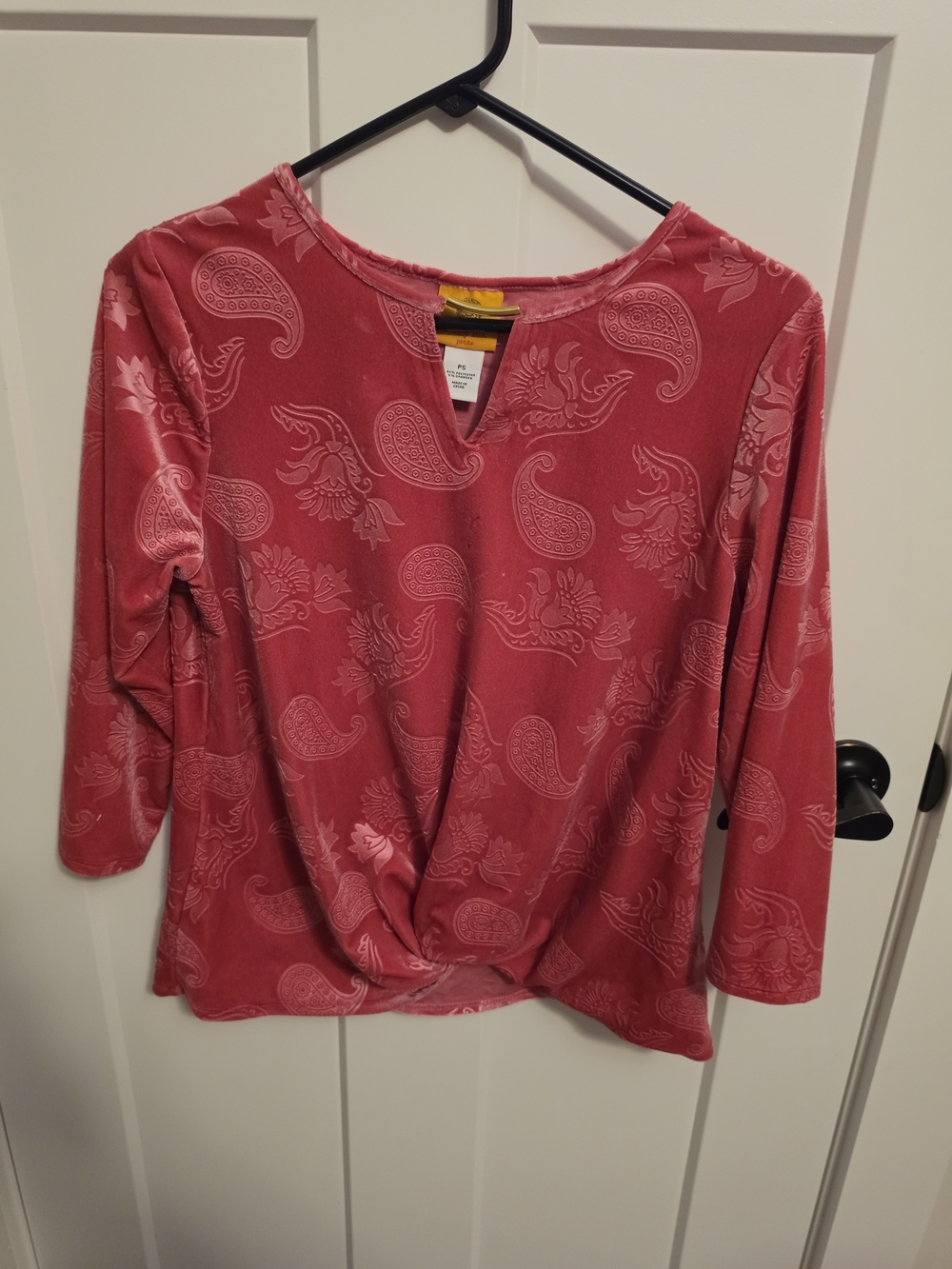 Ruby Rd. Rose-Pink Paisley Twist-Hem Long Sleeve Top